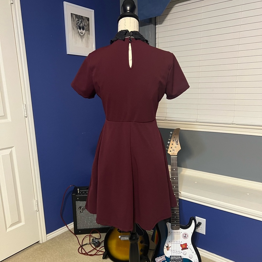 🖤 Hot Topic Dress 🖤 - Picture 3 of 5